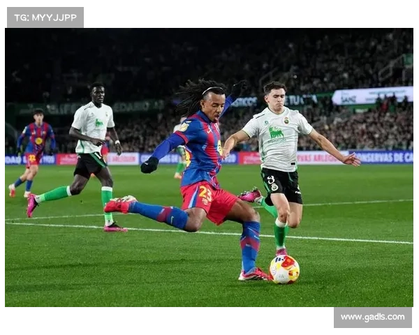 巴萨铁卫归队后如何调整状态提升防守表现并重回巅峰