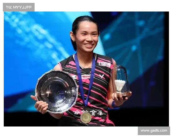 戴资颖在斯洛伐克公开赛精彩网前假动作成功得分展现高超技艺